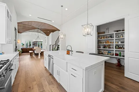 $849,000 | 533 West 27th Street, Houston, TX 77008