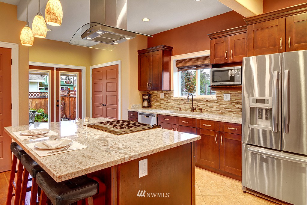 2030 Rockefeller Avenue Everett, WA 98201 - Photo 7 of 21
