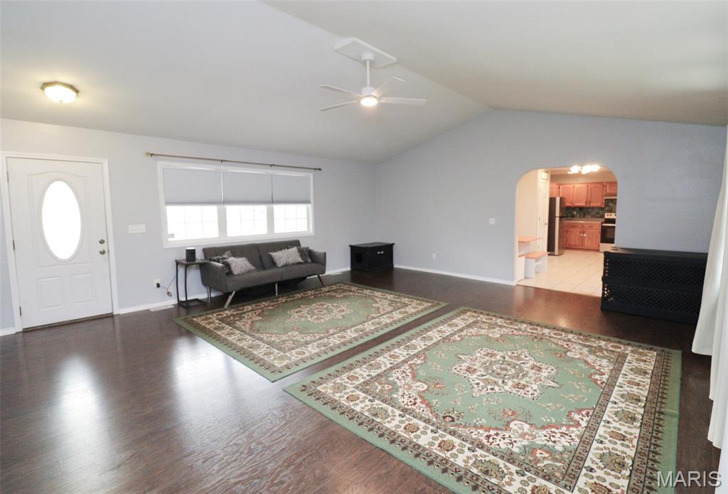 21141 Larson Road Waynesville, MO 65583 - Photo 4 of 63