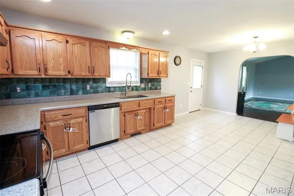 $319,900 | 21141 Larson Road, Waynesville, MO 65583