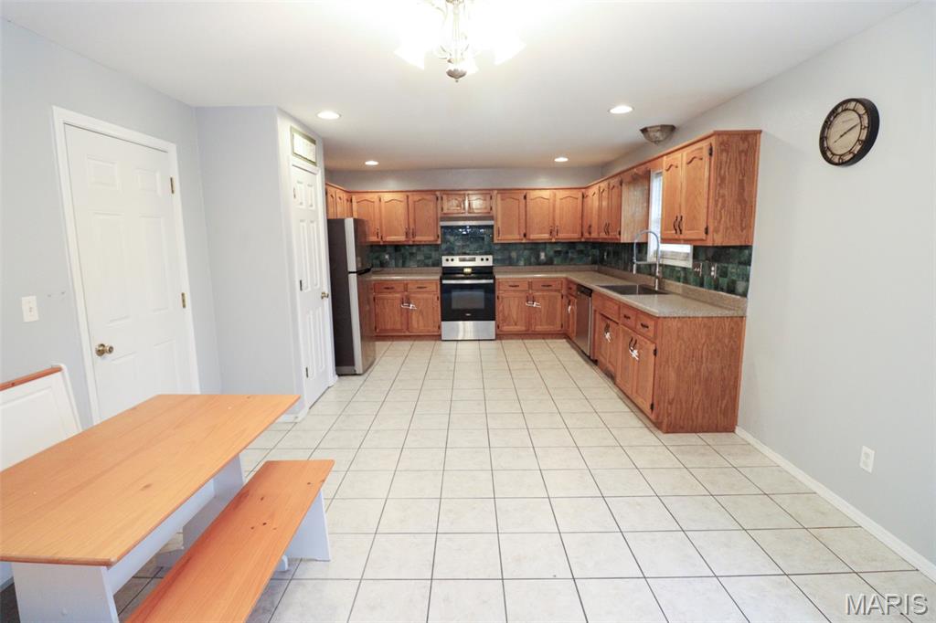 21141 Larson Road Waynesville, MO 65583 - Photo 9 of 63