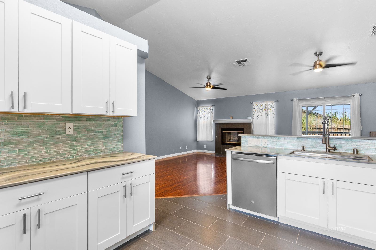 1024 Porter Street Ridgecrest, CA 93555 - Photo 11 of 32