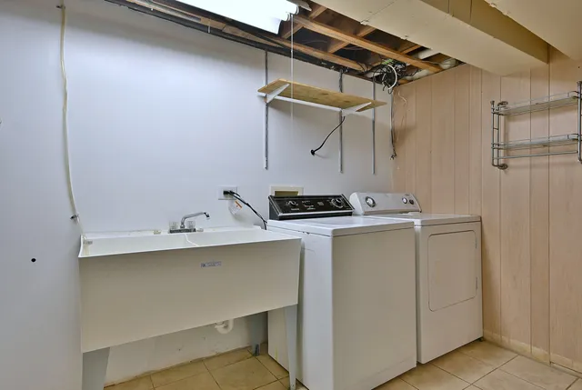 a view of an outdoor space