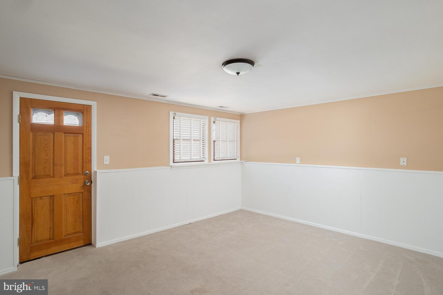26 Hilton Road Mount Holly, NJ 08060 - Photo 14 of 21 Family Room