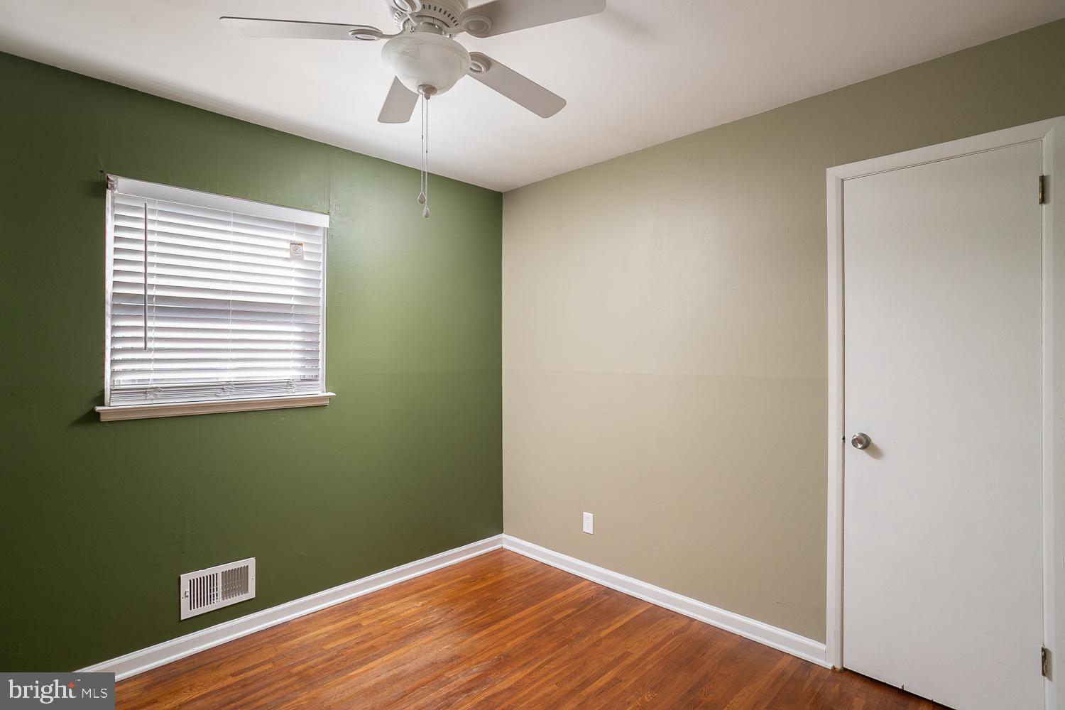 26 Hilton Road Mount Holly, NJ 08060 - Photo 15 of 21 BR 2 - 1 of 2