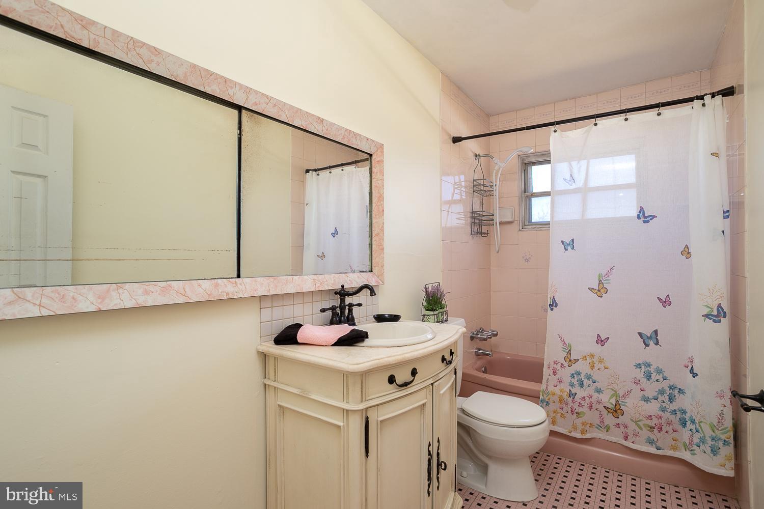 26 Hilton Road Mount Holly, NJ 08060 - Photo 7 of 21 Full bath