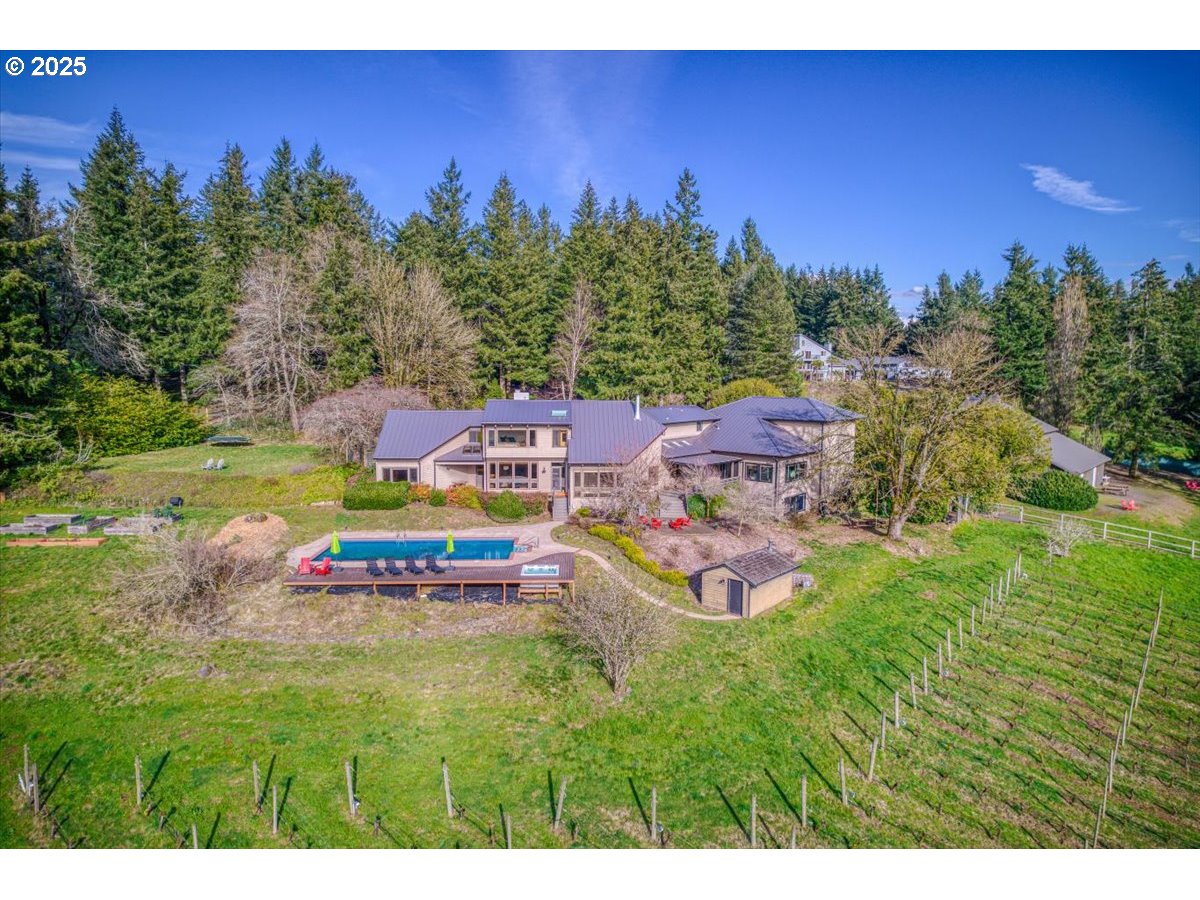 2636 Southwest Schaeffer Road West Linn, OR 97068 - Photo 1 of 47 Gallery Image 1