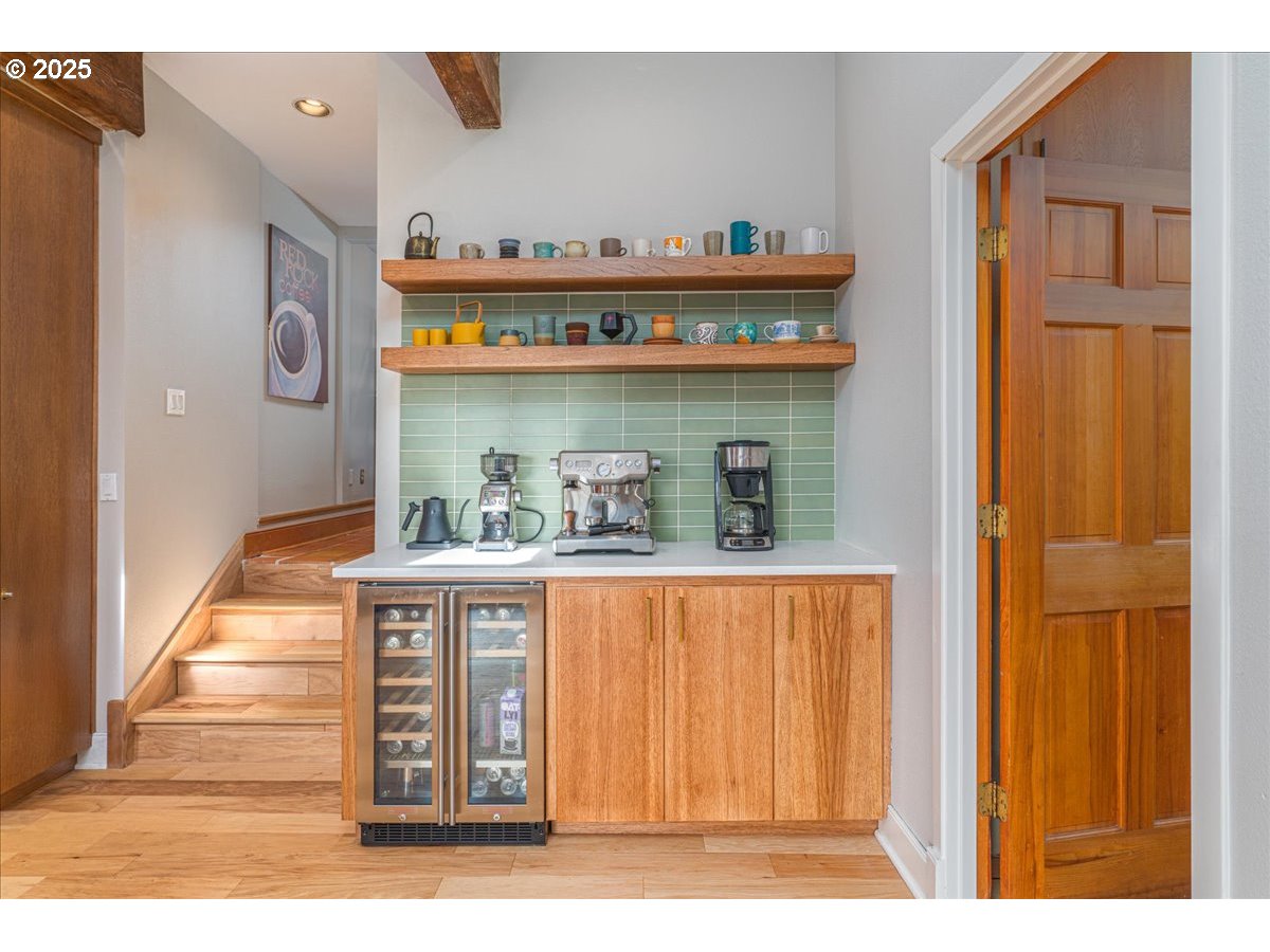 2636 Southwest Schaeffer Road West Linn, OR 97068 - Photo 11 of 47 Gallery Image 11