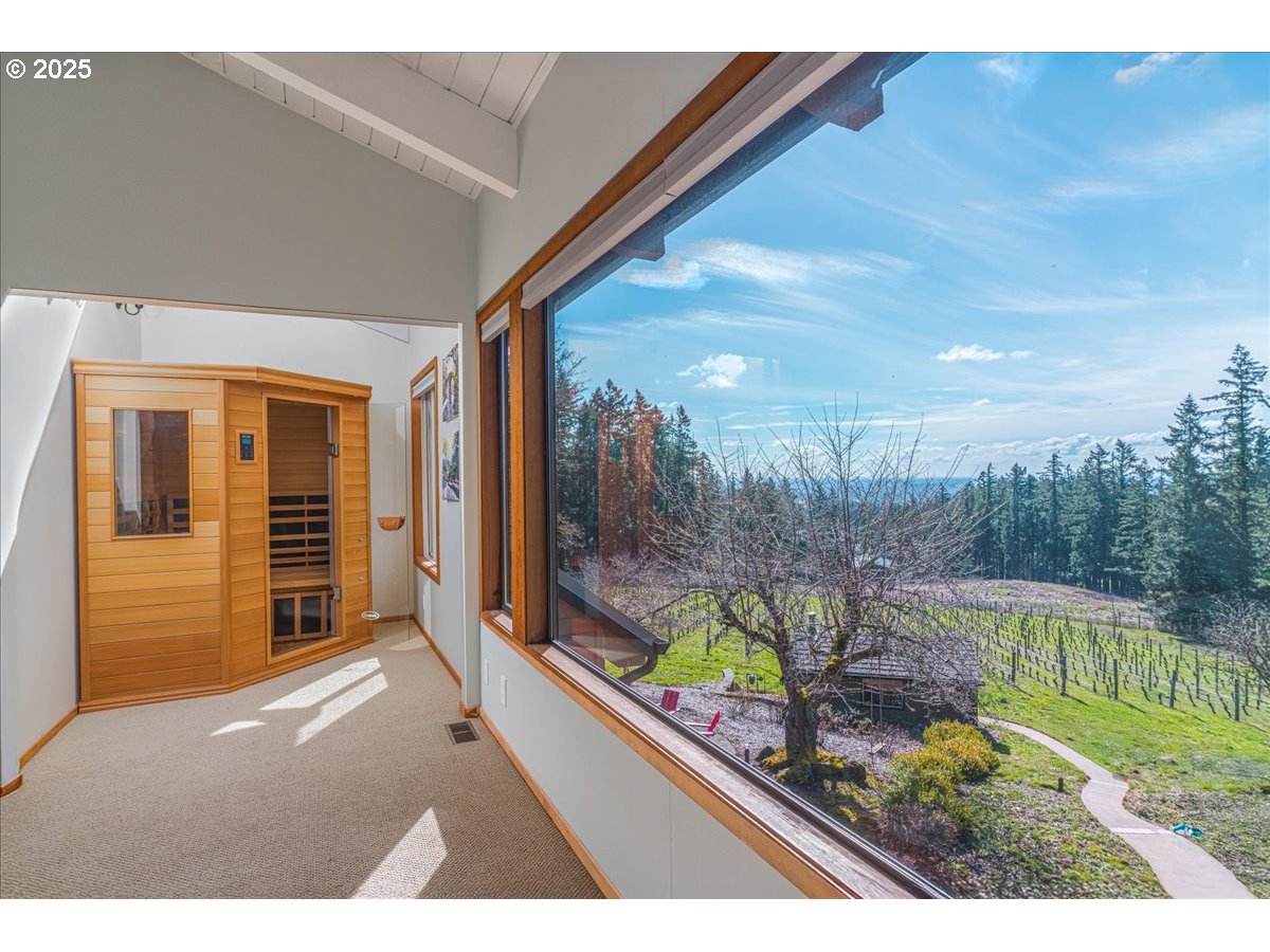 2636 Southwest Schaeffer Road West Linn, OR 97068 - Photo 19 of 47 Family Room