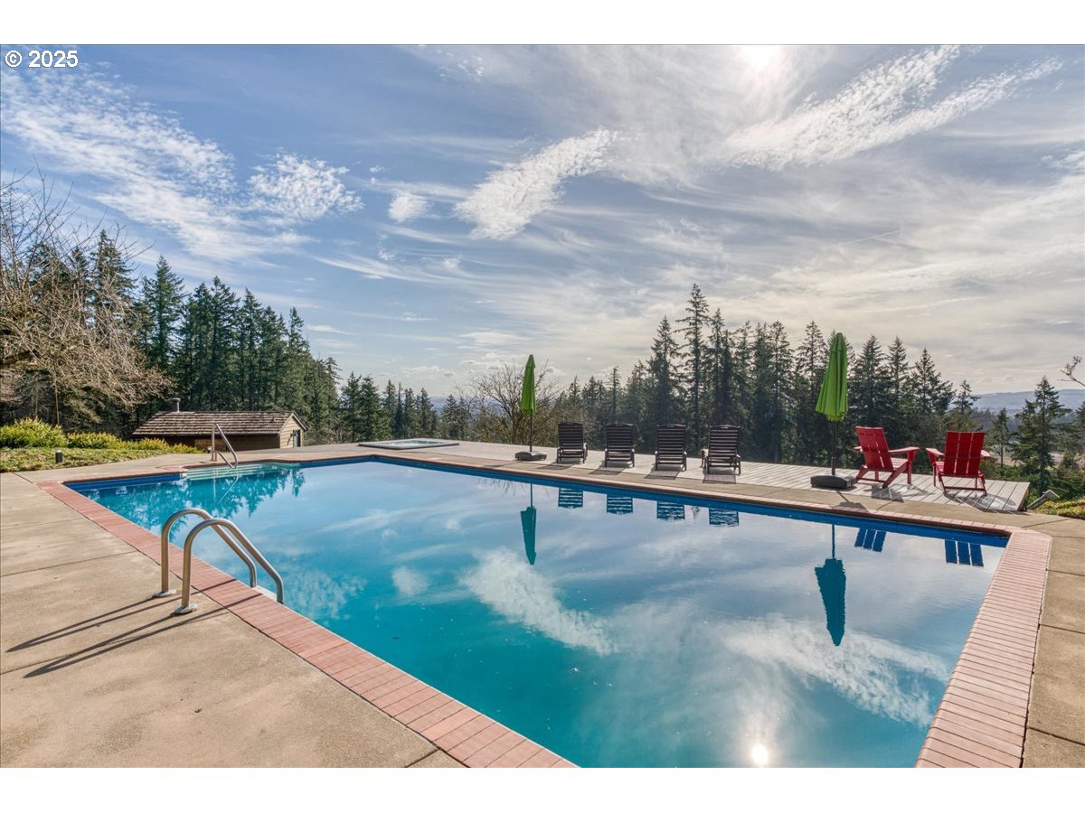 2636 Southwest Schaeffer Road West Linn, OR 97068 - Photo 38 of 47 Gallery Image 38