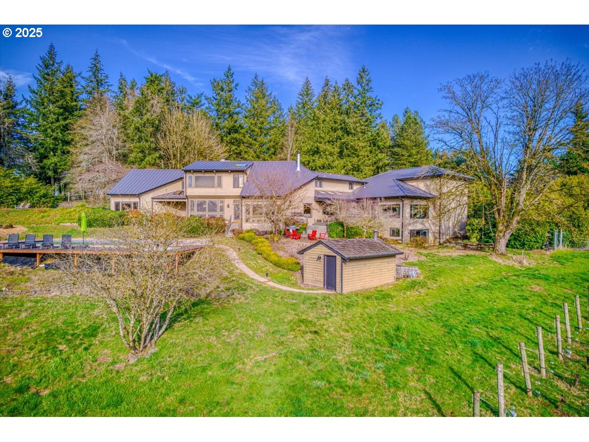 2636 Southwest Schaeffer Road West Linn, OR 97068 - Photo 4 of 47 Gallery Image 4