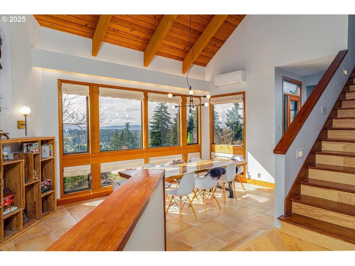 2636 Southwest Schaeffer Road West Linn, OR 97068 - Photo 7 of 47 Gallery Image 7