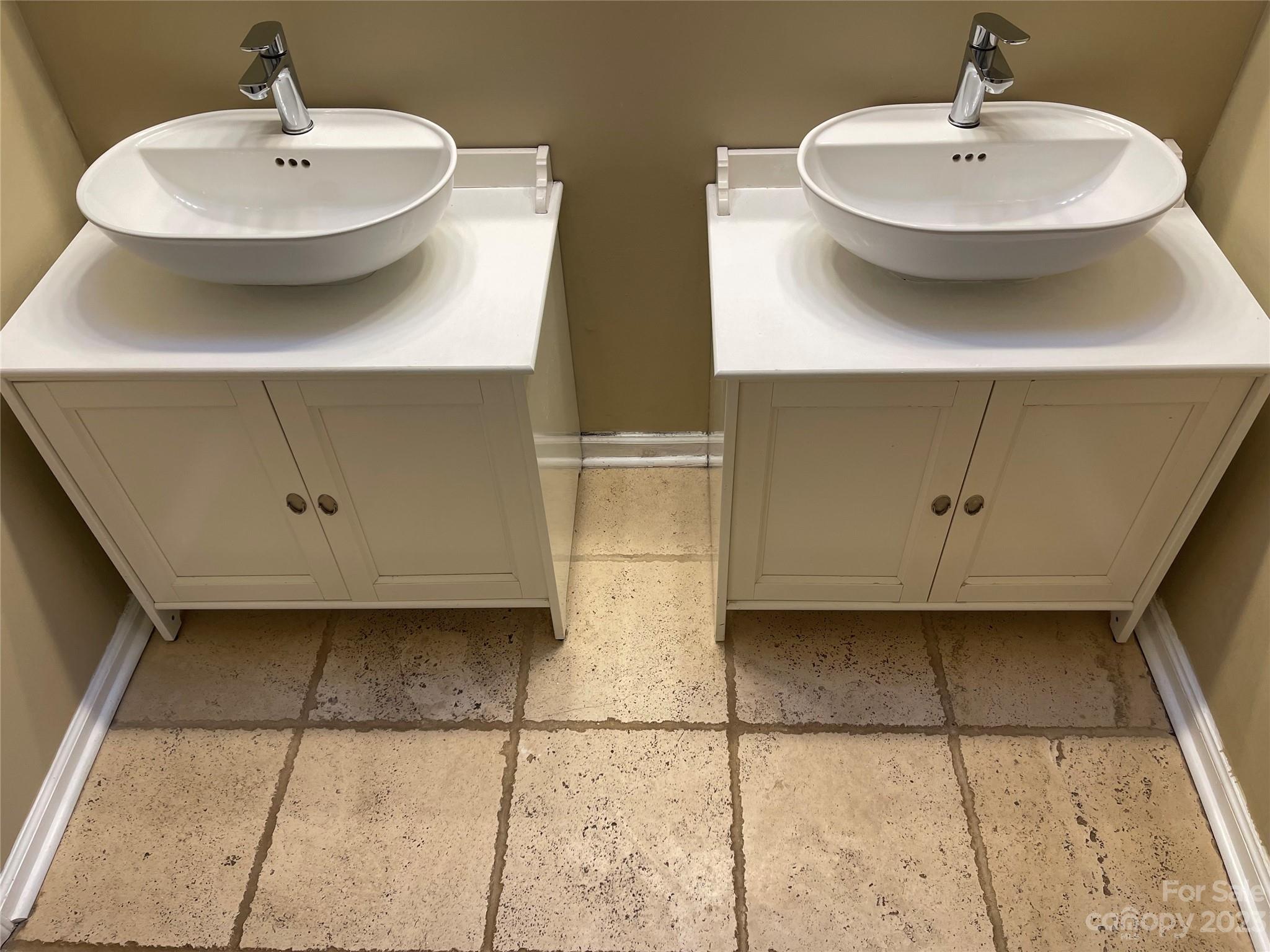 10427 Fairway Ridge Road Charlotte, NC 28277 - Photo 11 of 21 a view of a bathroom with sink