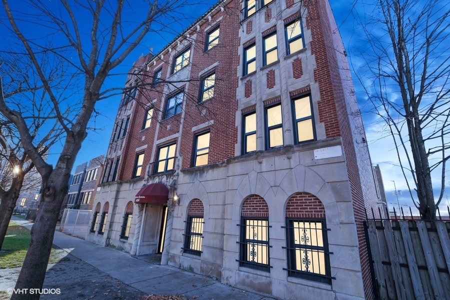 6324 South Kimbark Ave Unit 105  