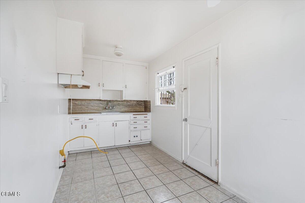 805 E Street Oxnard, CA 93030 - Photo 17 of 45 38-DSC00477