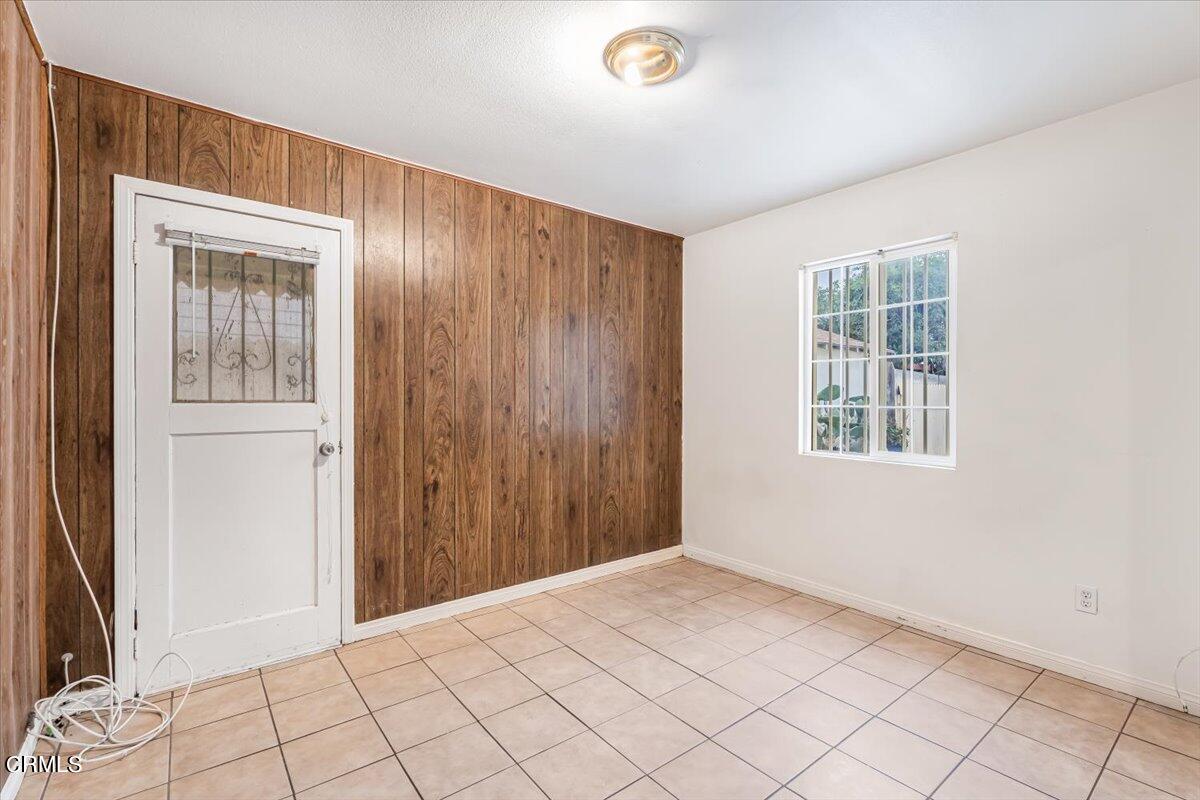 805 E Street Oxnard, CA 93030 - Photo 27 of 45 15-DSC00207