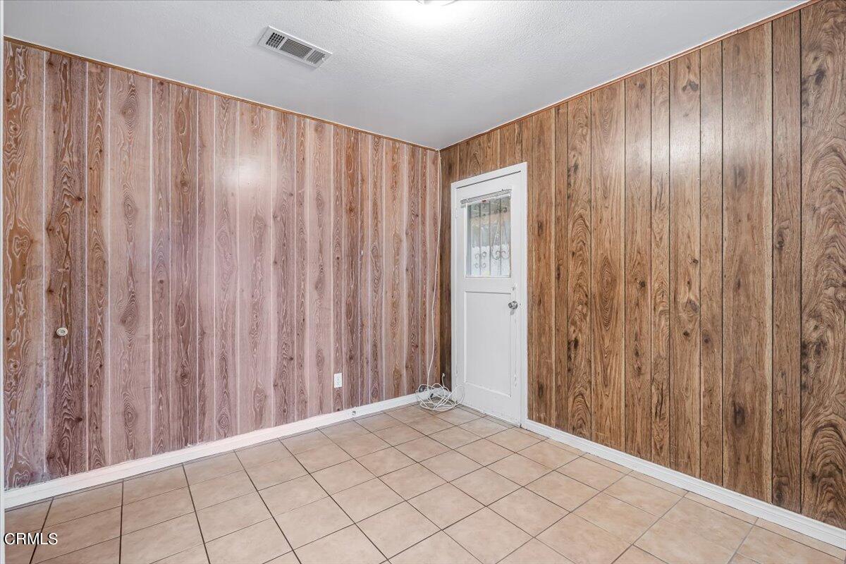 805 E Street Oxnard, CA 93030 - Photo 29 of 45 17-DSC00232