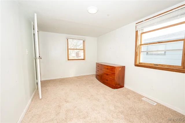 $250,000 | 2128 Jerauld Avenue, Niagara Falls, NY 14305