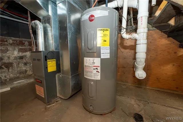 $250,000 | 2128 Jerauld Avenue, Niagara Falls, NY 14305