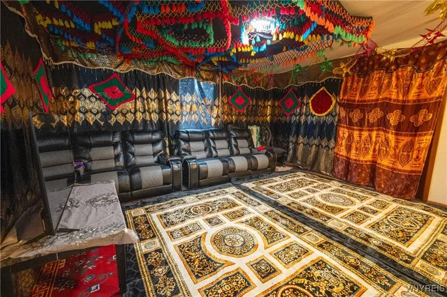 $250,000 | 2128 Jerauld Avenue, Niagara Falls, NY 14305