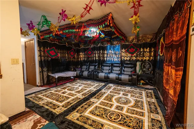 $250,000 | 2128 Jerauld Avenue, Niagara Falls, NY 14305