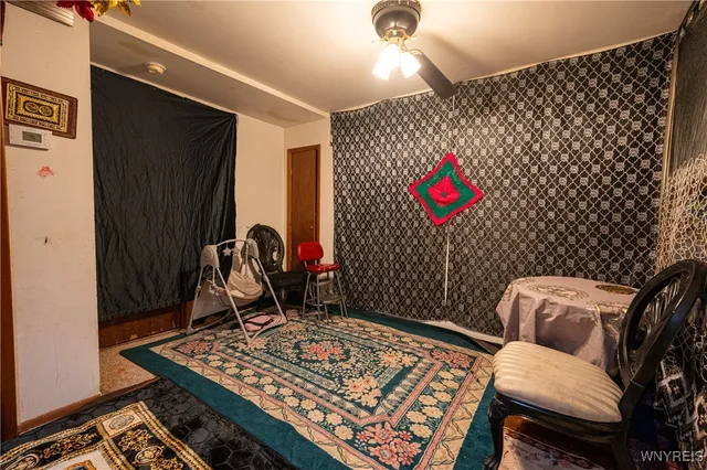 $250,000 | 2128 Jerauld Avenue, Niagara Falls, NY 14305