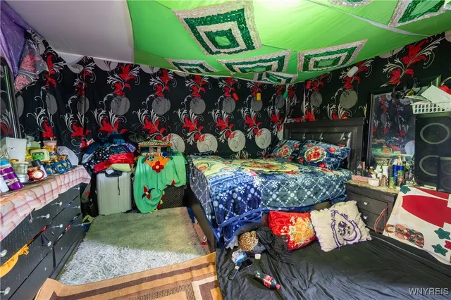 $250,000 | 2128 Jerauld Avenue, Niagara Falls, NY 14305