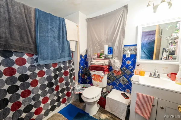 $250,000 | 2128 Jerauld Avenue, Niagara Falls, NY 14305