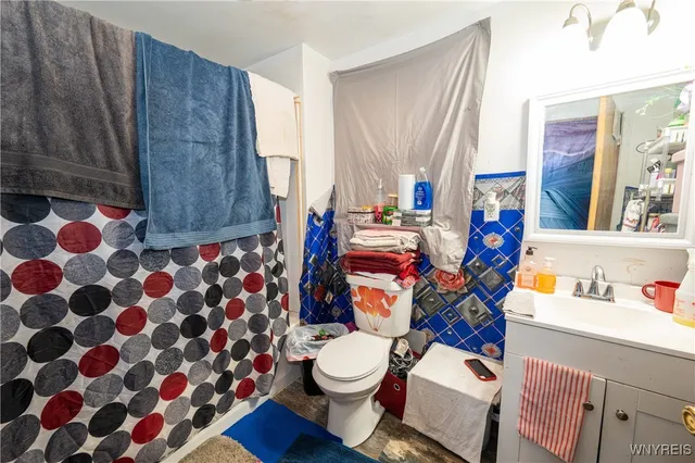 $250,000 | 2128 Jerauld Avenue, Niagara Falls, NY 14305