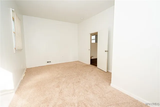 $250,000 | 2128 Jerauld Avenue, Niagara Falls, NY 14305