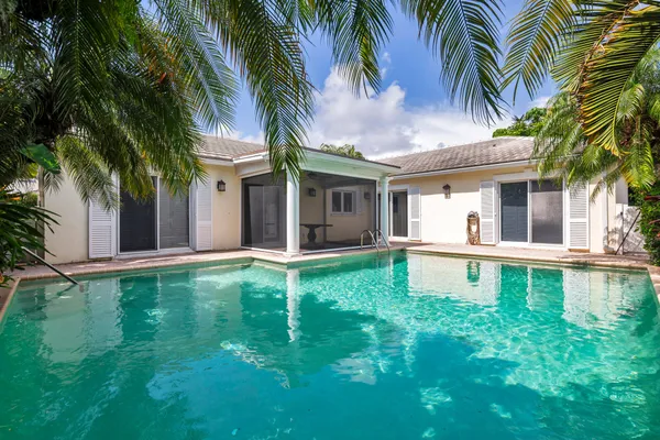 $6,400,000 | 245 Colonial Lane, Palm Beach, FL 33480