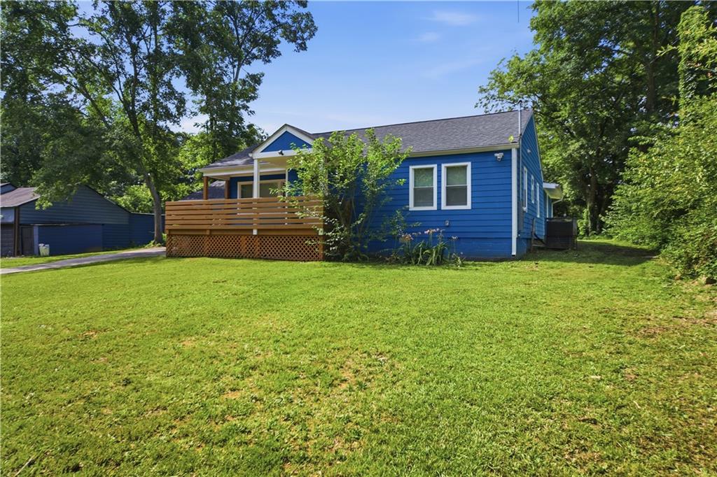 2477 McAfee Road Decatur, GA 30032 - Photo 3 of 36