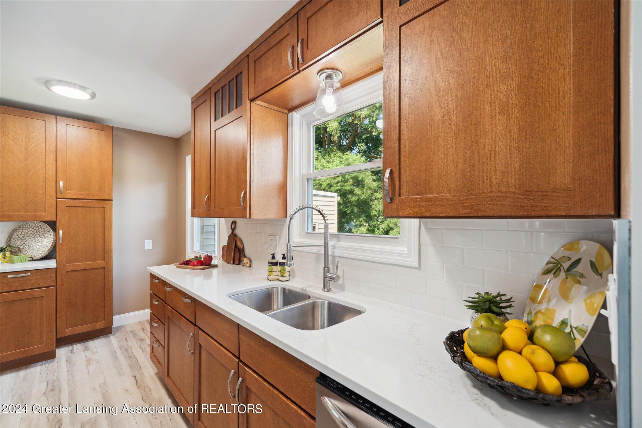 5642 Hallendale Road Haslett, MI 48840 - Photo 18 of 49 18-5642-Hallendale-Rd-Haslett-MI-48840-W