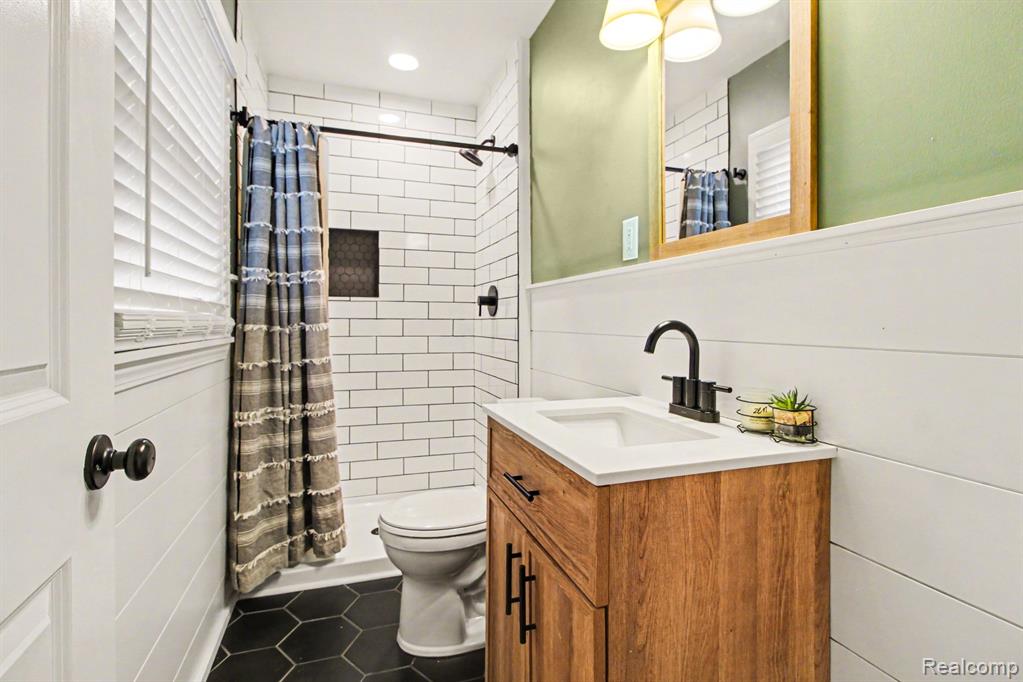 330 Cole Road Monroe, MI 48162 - Photo 12 of 27 Gallery Image 12