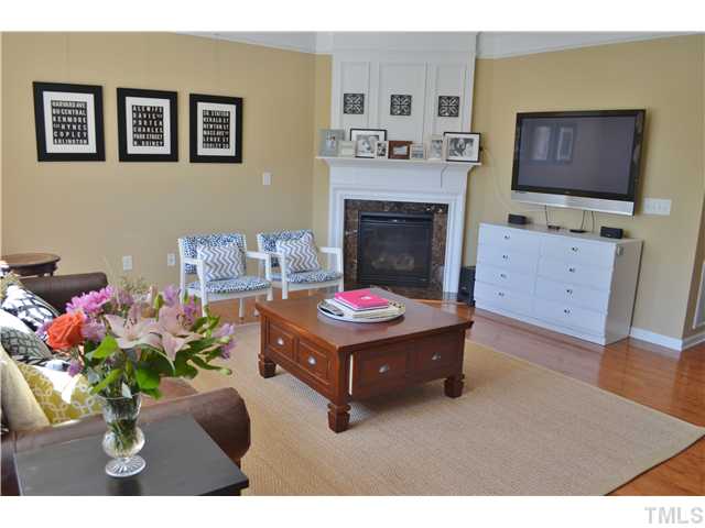 2524 Laurel Cherry Street Raleigh, NC 27612 - Photo 2 of 10 Gallery Image 2