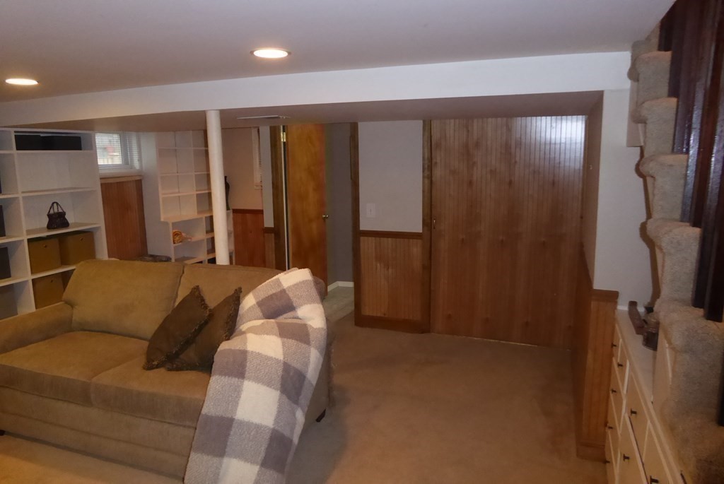 10 Colonial Road Peabody, MA 01960 - Photo 22 of 42 Gallery Image 22