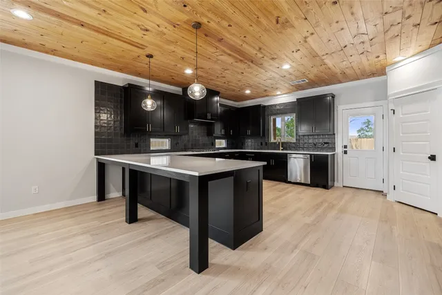 $549,999 | 705 Sloan Street, Taylor, TX 76574