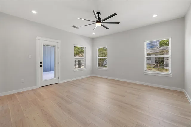 $549,999 | 705 Sloan Street, Taylor, TX 76574