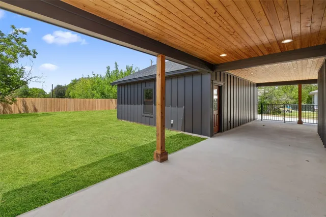 $549,999 | 705 Sloan Street, Taylor, TX 76574