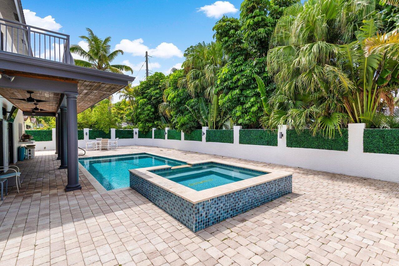 811 Southeast 31st Street Boca Raton, FL 33432 - Photo 5 of 46 037-811Southeast31stStreet-BocaRaton-FL-