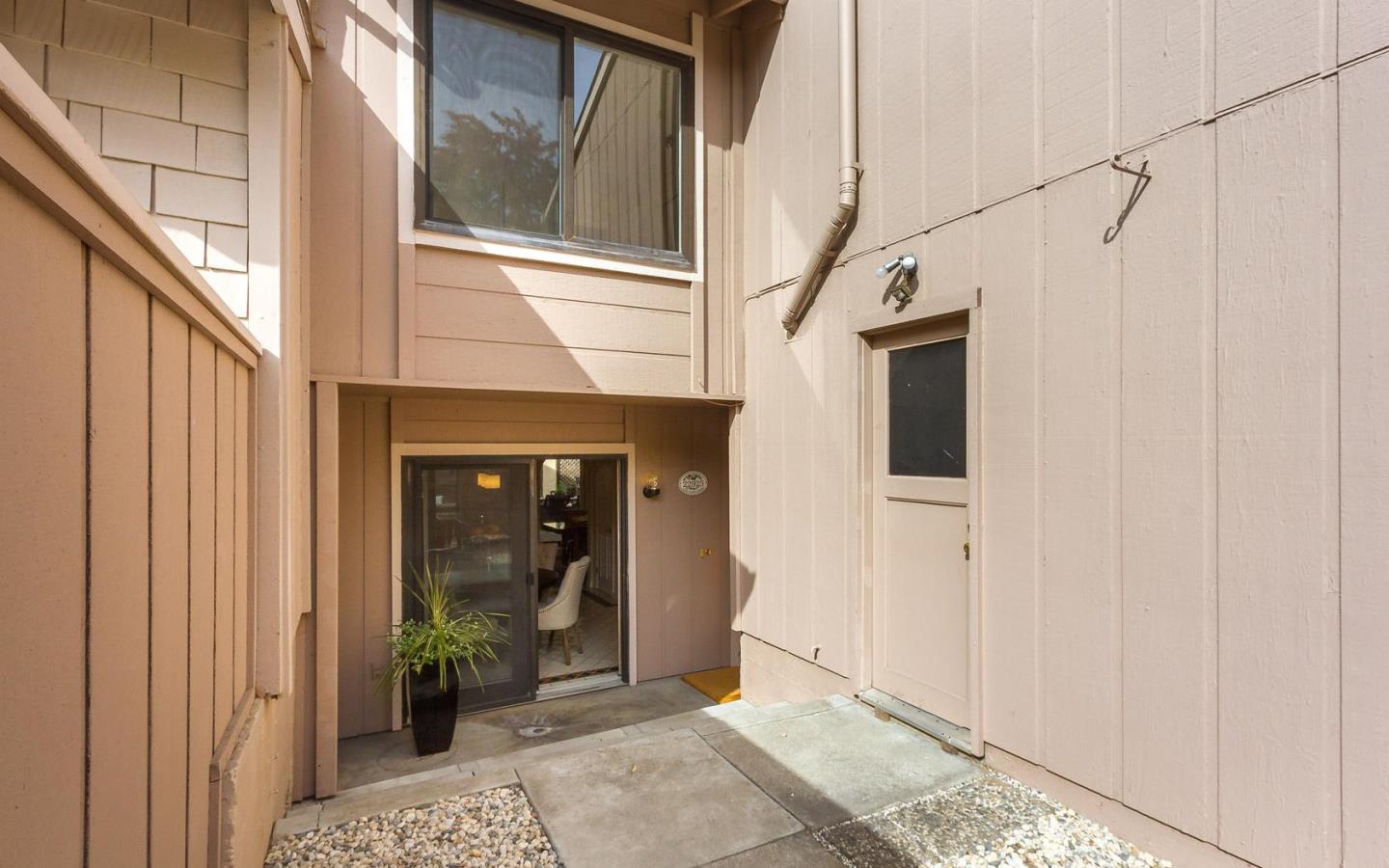 22923 Longdown Road Cupertino, CA 95014 - Photo 3 of 45