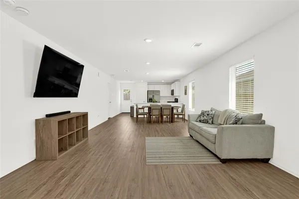 $1,690 | 13765 Kit Run, Splendora, TX 77372