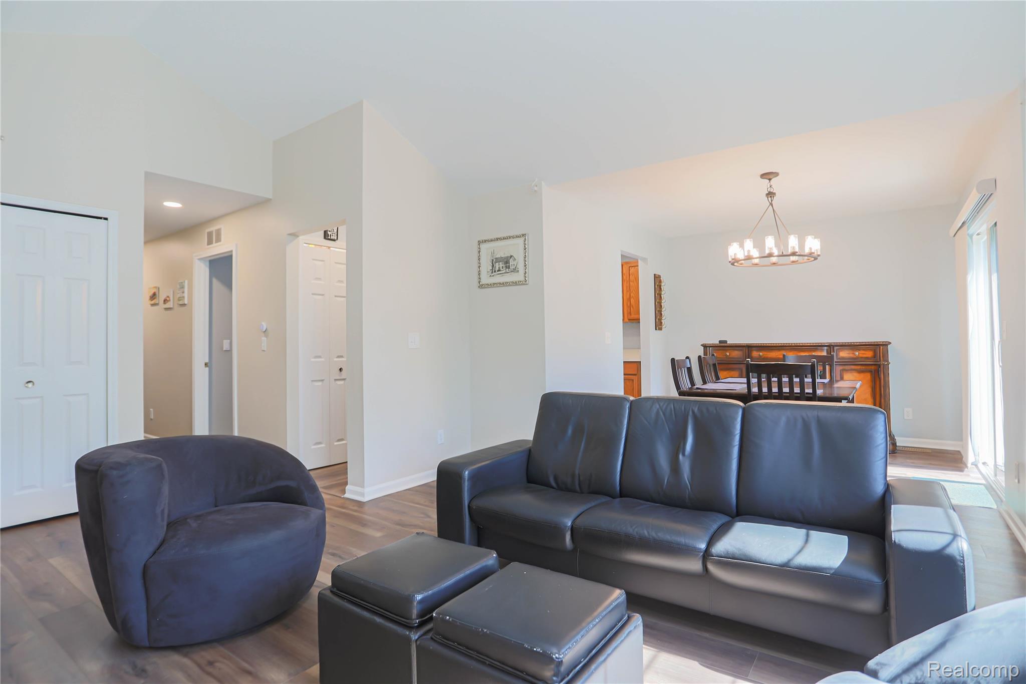 1859 Flagstone Circle Rochester, MI 48307 - Photo 14 of 49 flagstone-15.jpg