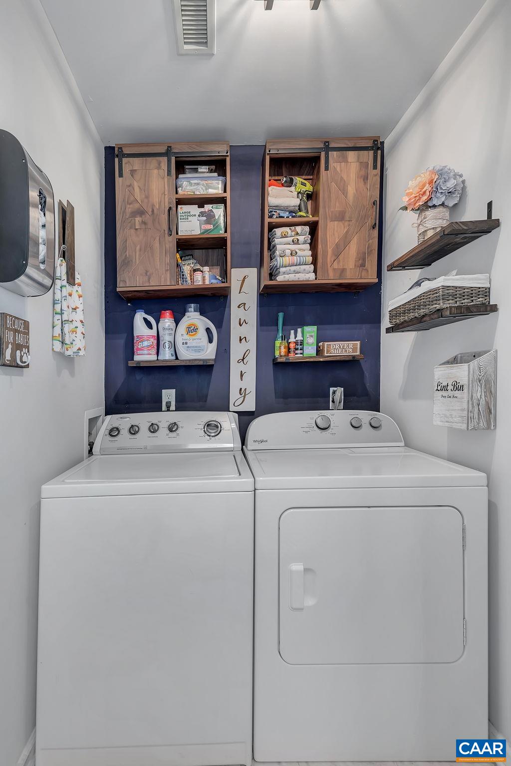 92 Riverside Drive Palmyra, VA 22963 - Photo 20 of 48 a utility room with dryer and washer