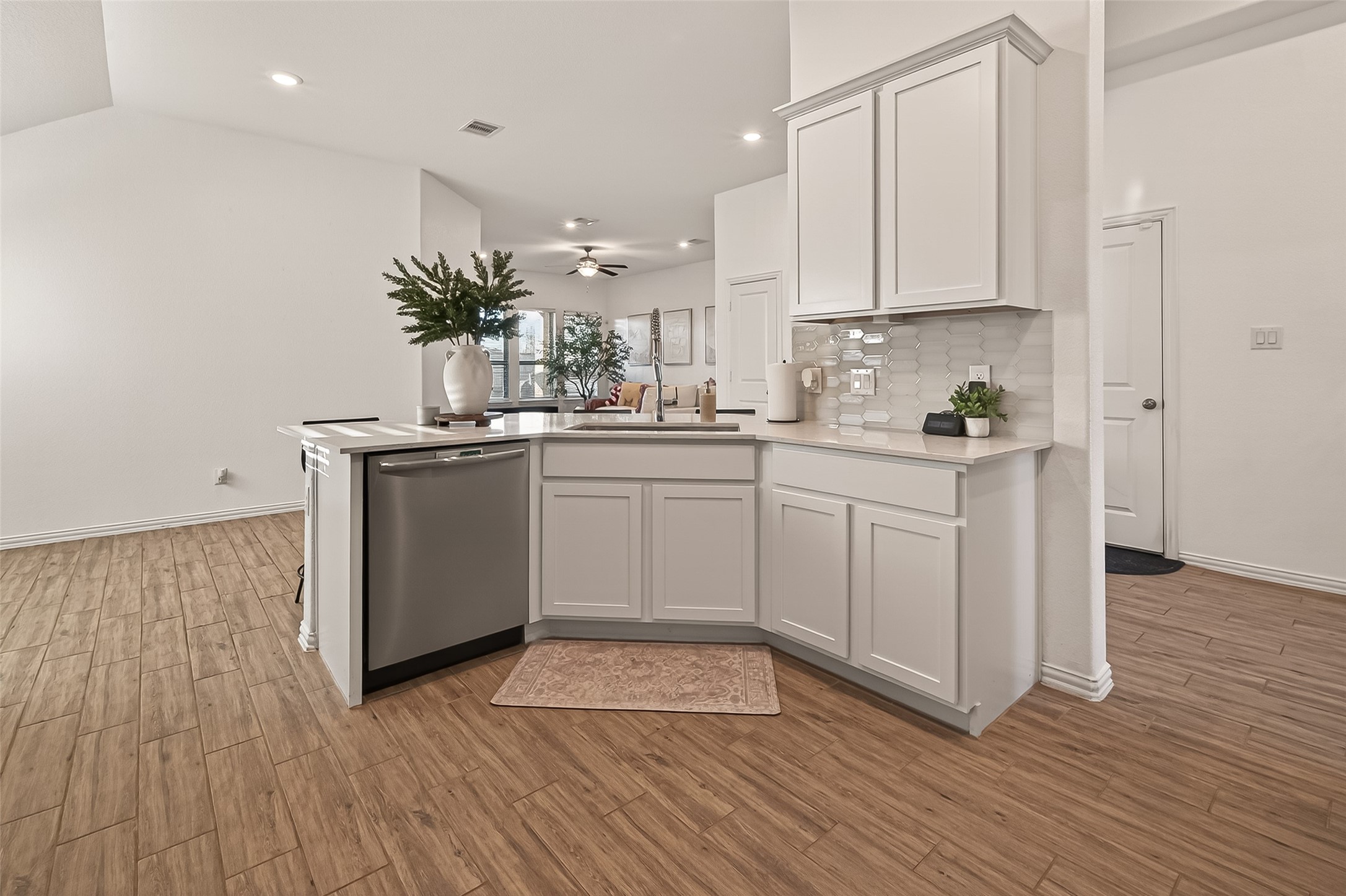 4806 Penton Meadow Lane Rosharon, TX 77583 - Photo 11 of 29