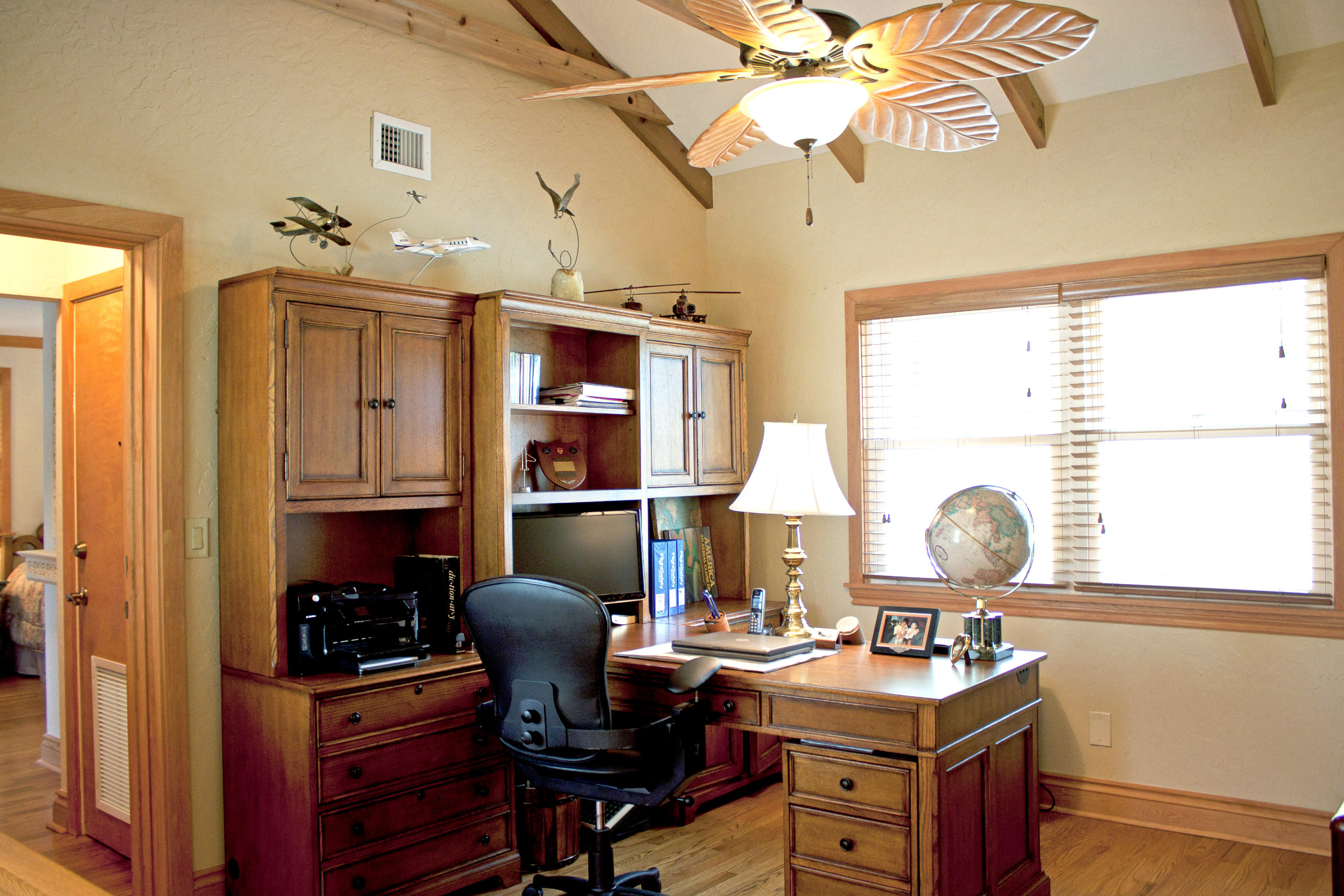 218 Avila Road West Palm Beach, FL 33405 - Photo 13 of 28 Office - Loft