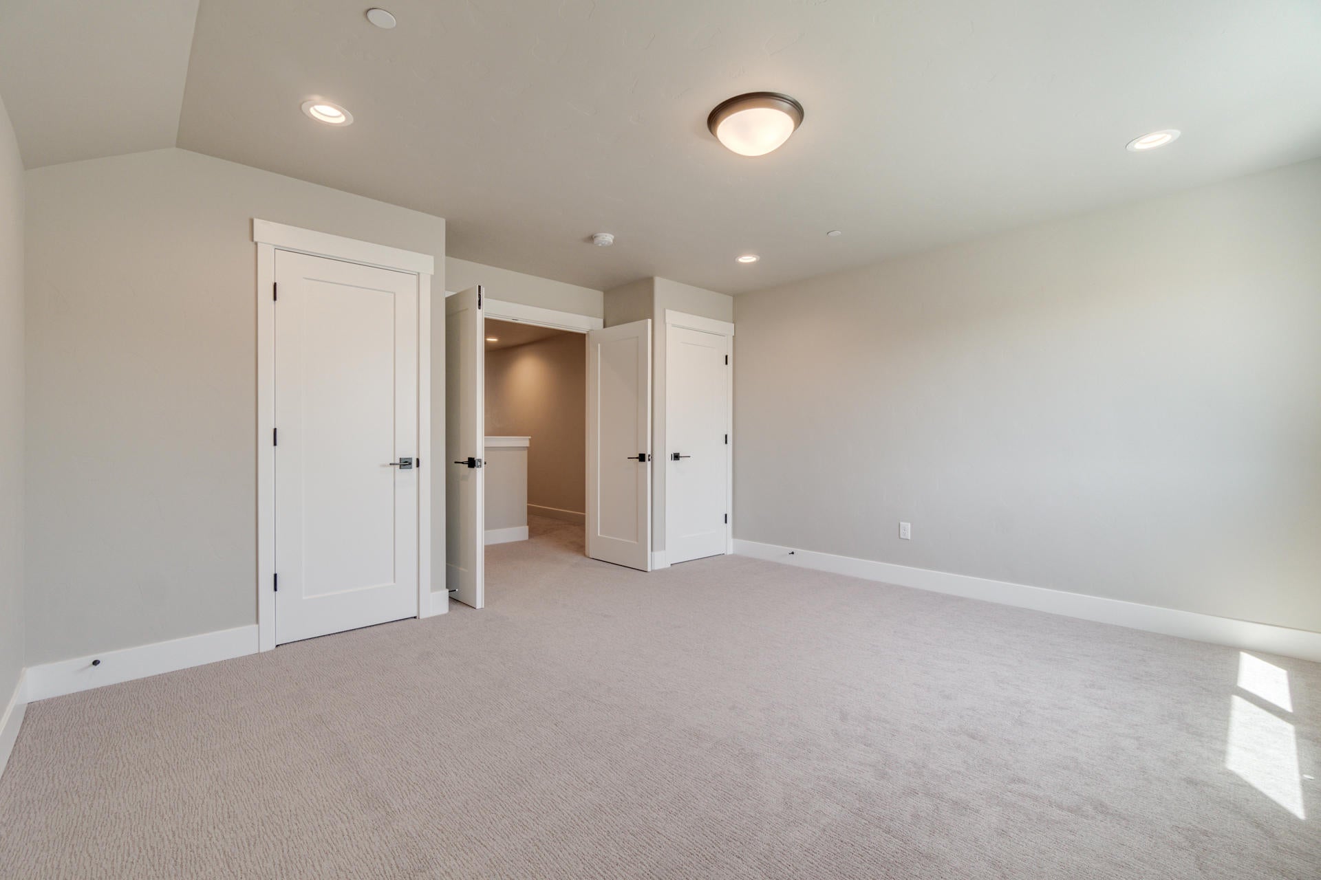 3064 Northwest Hidden Rdg Drive Bend, OR 97703 - Photo 25 of 28 Photos are of like model