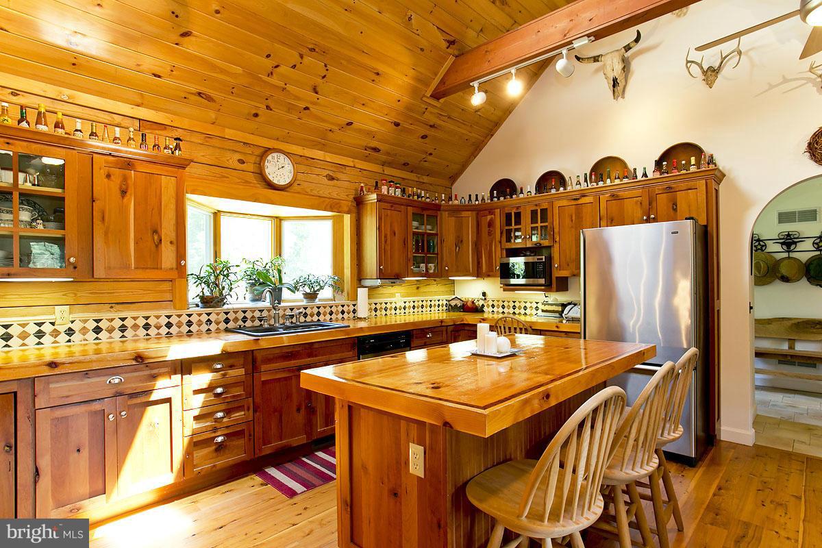 969 Ebenezer Church Road Gore, VA 22637 - Photo 8 of 30 Kitchen