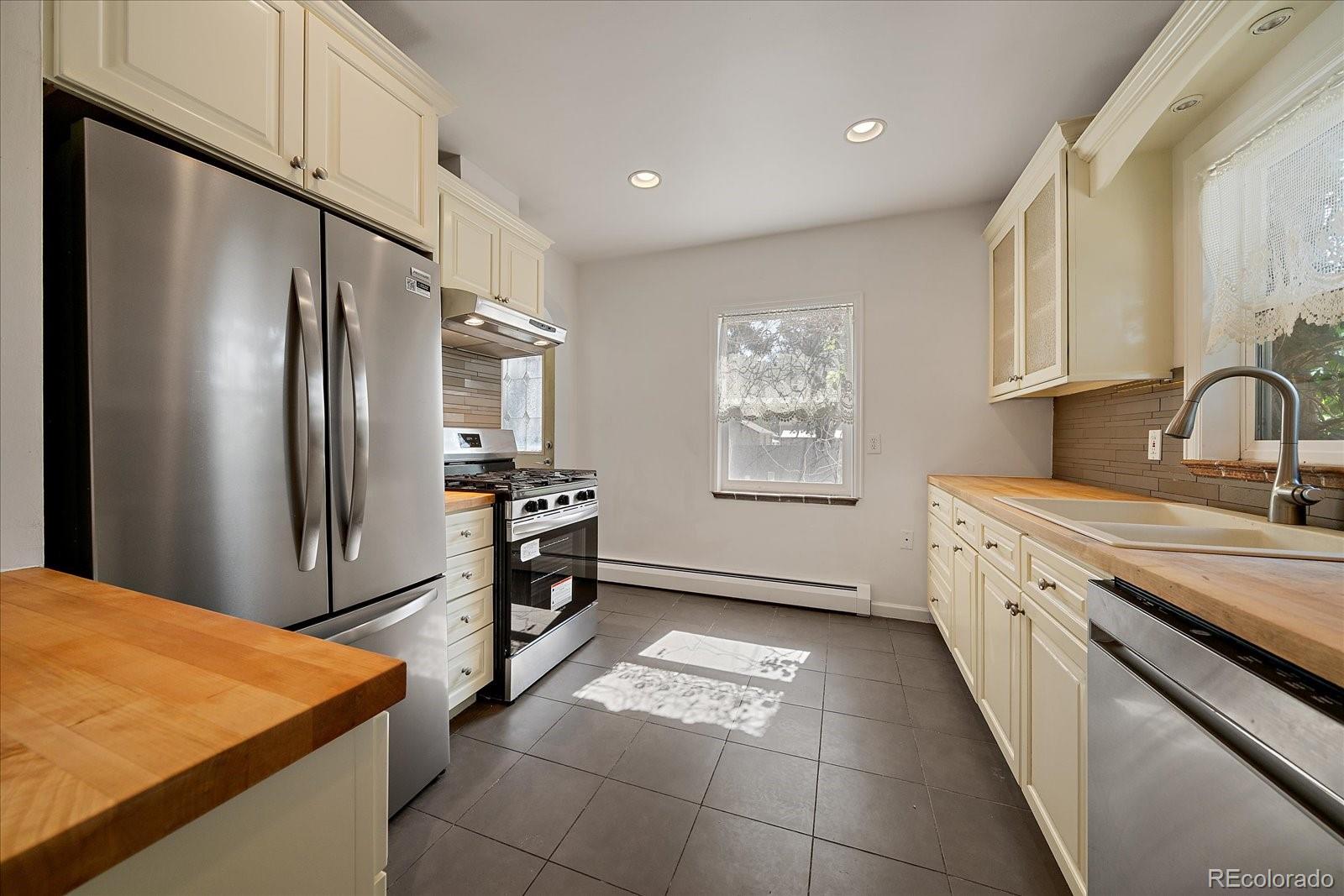2910 Benton Street Wheat Ridge, CO 80214 - Photo 13 of 42