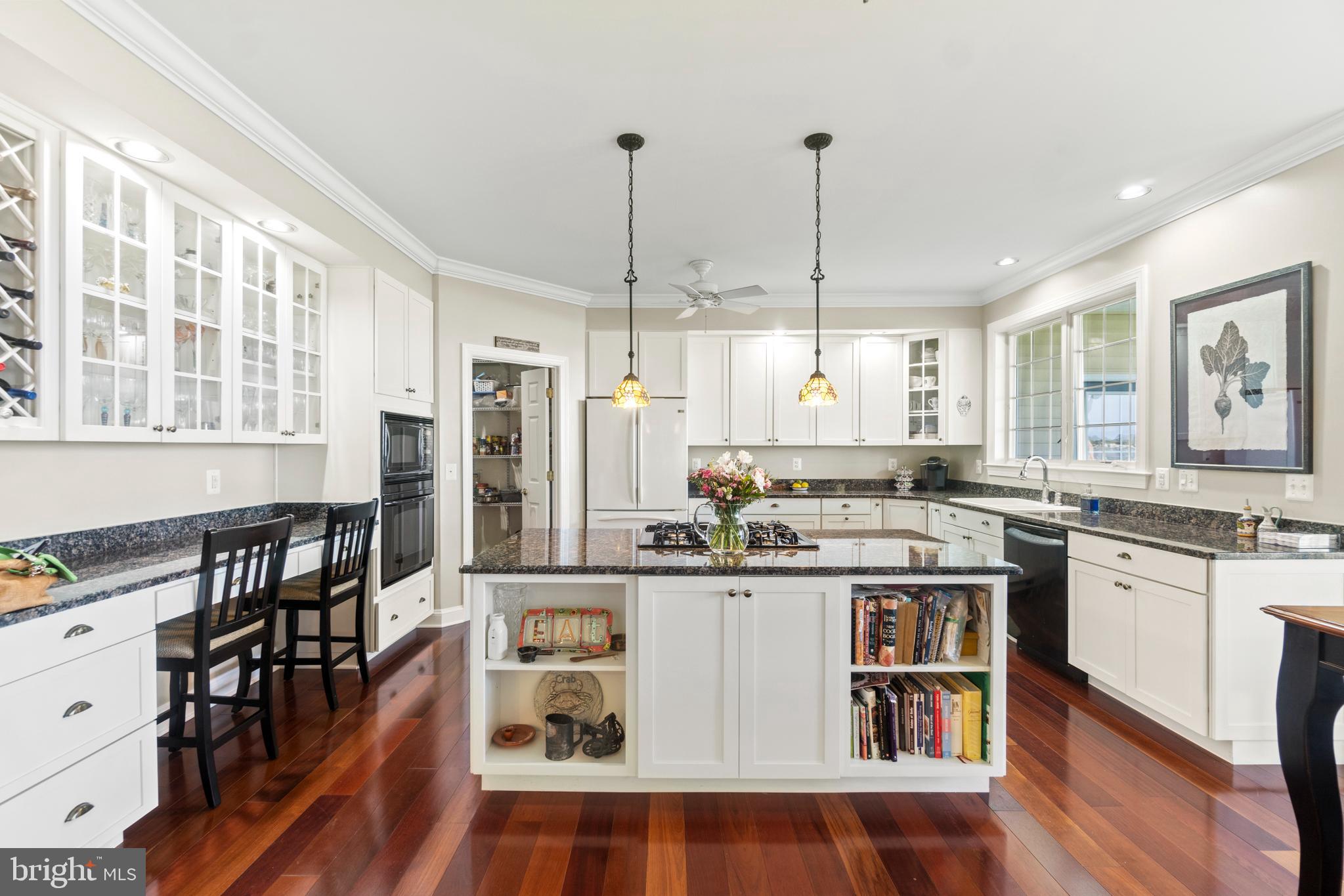5603 Condon Road Cambridge, MD 21613 - Photo 11 of 48 Large Kitchen w/Island
